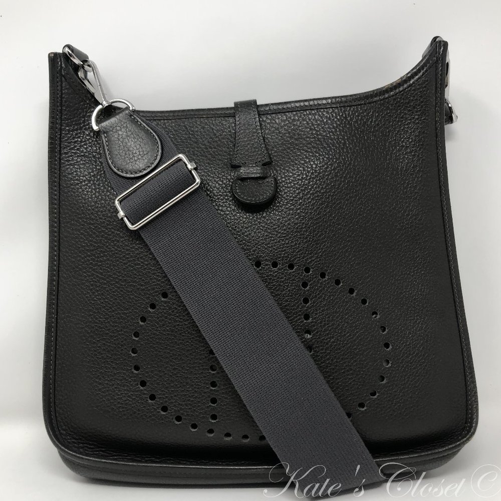 HERMES Evelyne III Taurillon Clemence (P Square) Gray Cross Body Bag